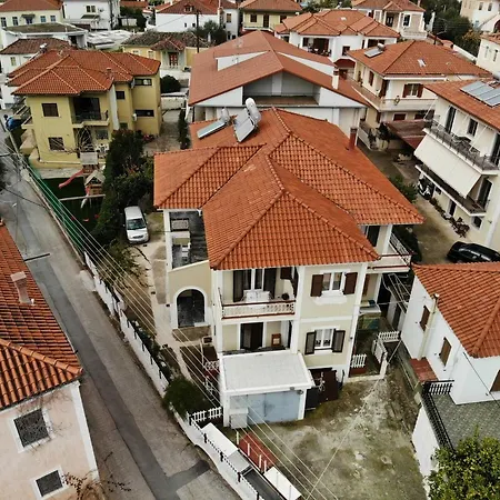 Selini Apartment *