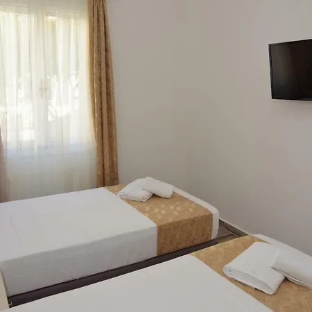Selini Apartamento Leonídion